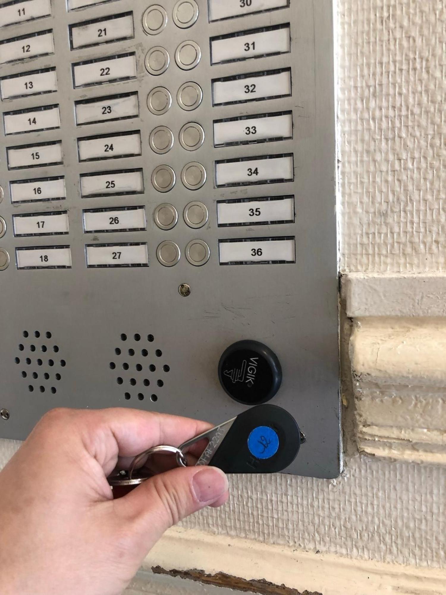 Lacharriere-Logement Entier 38M2 Párizs Kültér fotó